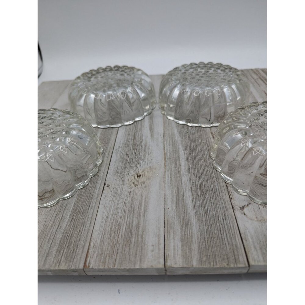 Vintage Jeanette Glass Berry 4 Dessert Bowls Clear - Picture 9 of 9